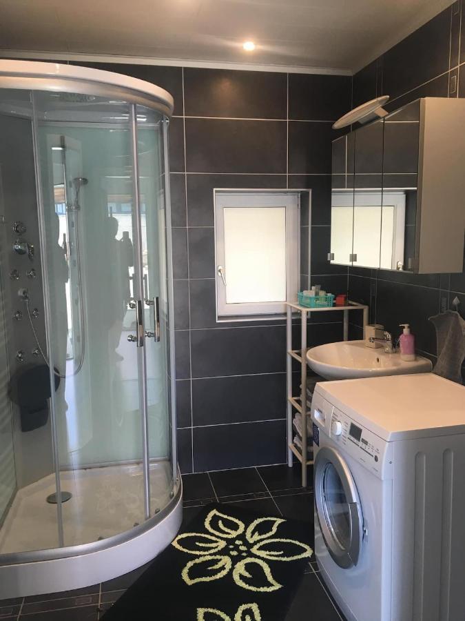 Moderne Wohnung Mit 74 M² Wohnflaeche Frauenhofen Luaran gambar